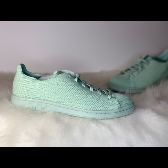 do stan smiths run large